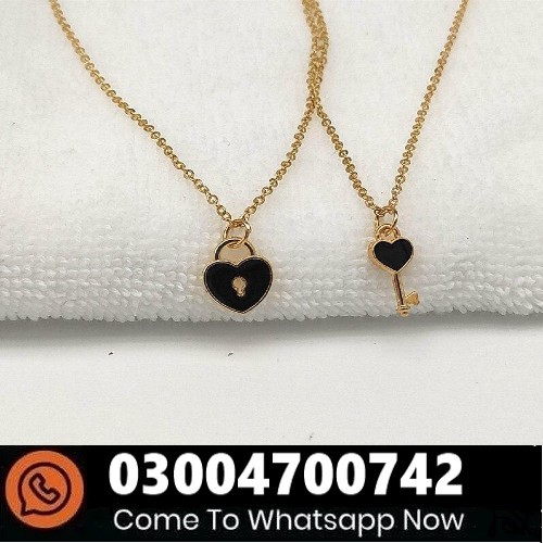 2 Pcs Women Trendy Heart Key Lock Necklace In Pakistan